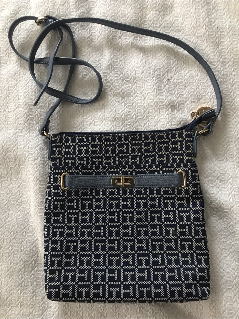 Tommy Hilfiger Crossbody Bag